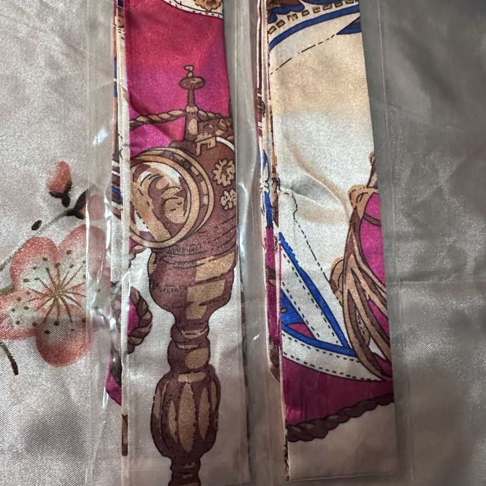Twilly Scarf set with Pink and Cream Design